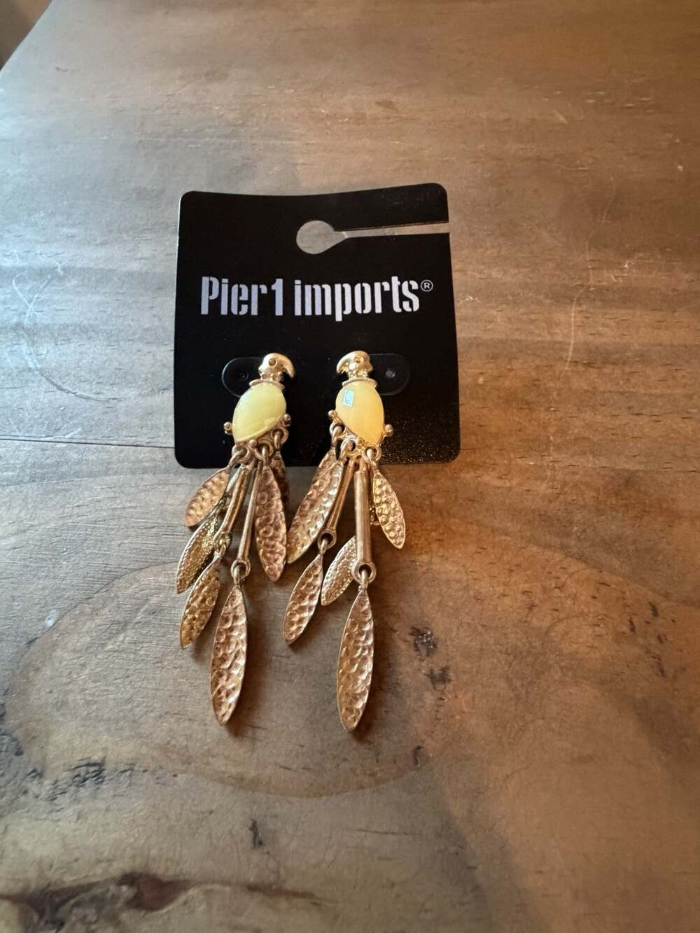 New Pier 1 Import Tropical Boho Dangle Gold Tone Statement Earrings 2.5”